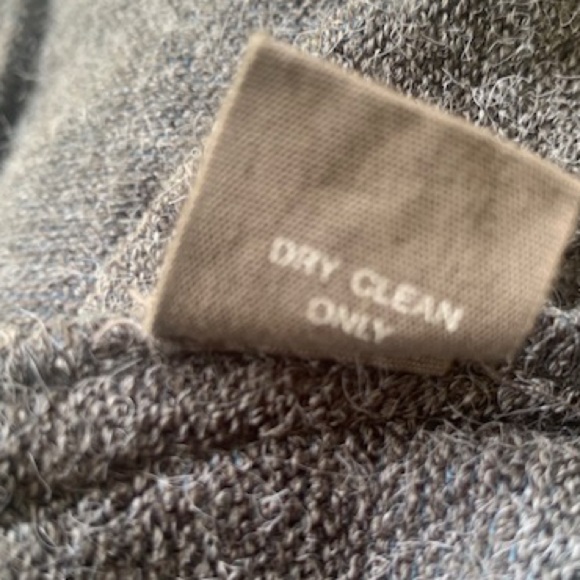 Ryu small fur detail button dress - Picture 3 of 6